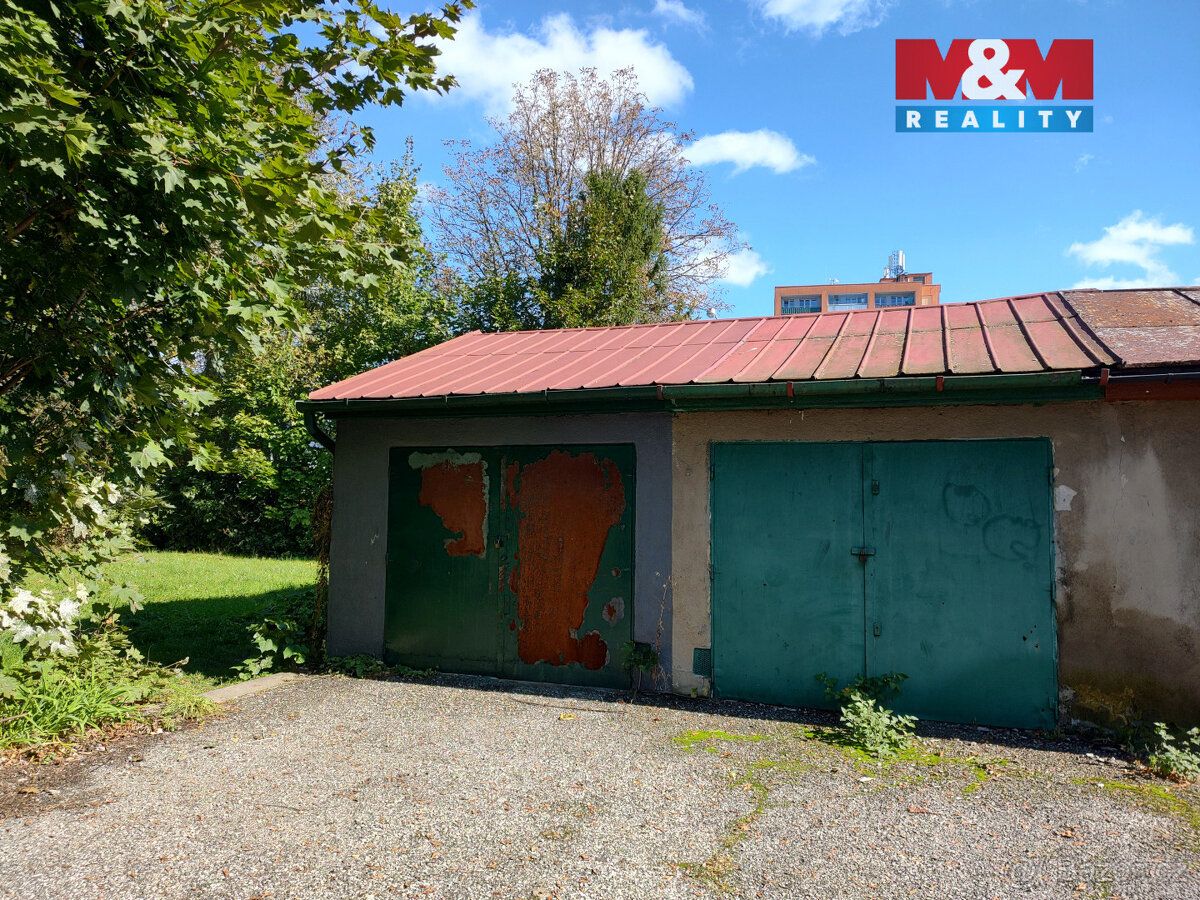 Nabízíme k prodeji garáž o zastavěné ploše 18 m² v osobním v