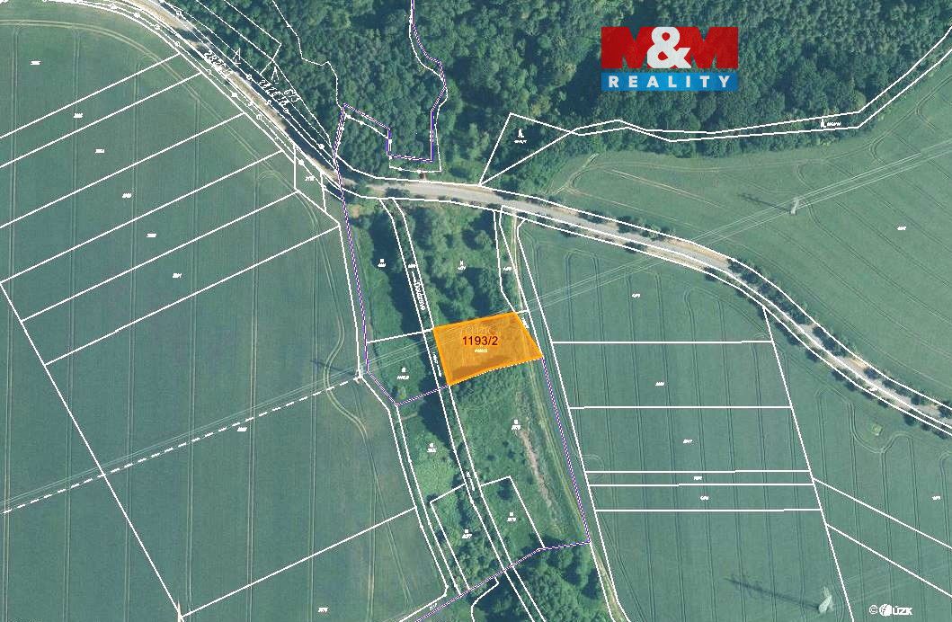 Prodej pozemku o výměře 1706 m2 v katastru obce Bělotín. Jed
