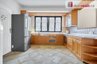 Cena vč. právních služeb a provize RK. , Dumrealit.cz Vám zp