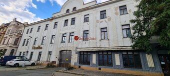 V uzavřeném areálu Veselka v Pardubicích nabízíme k pronájmu