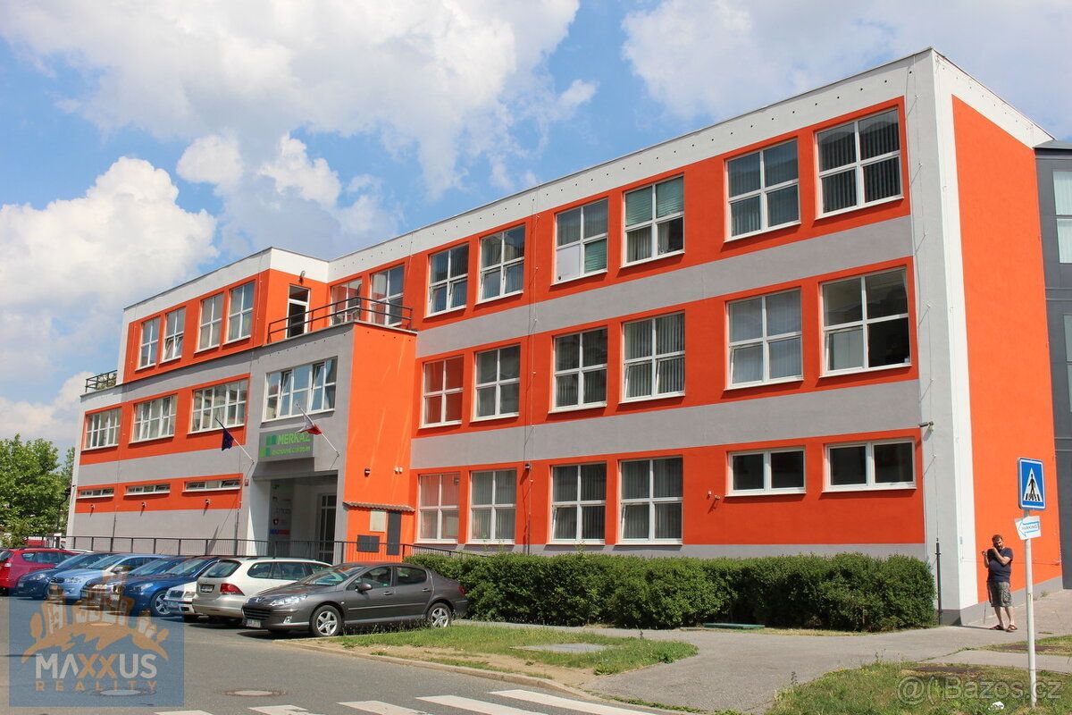 Neplatíte provizi RK!
Nabízíme k pronájmu kancelář č. B208 o