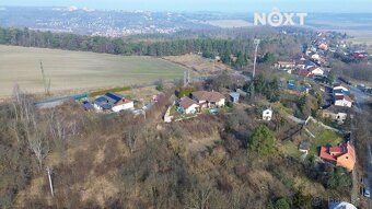 Prodej souboru tří pozemků s celkovou výměrou 1186 m2 v okra