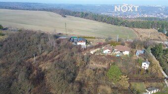 Prodej souboru tří pozemků s celkovou výměrou 1186 m2 v okra