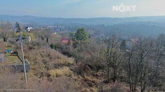 Prodej souboru tří pozemků s celkovou výměrou 1186 m2 v okra