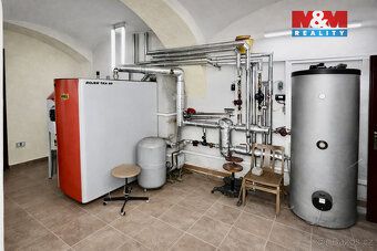 Nabízíme k prodeji prostorný rodinný dům ve Veselíčku u Mile
