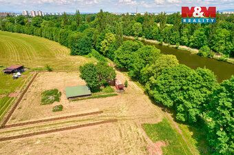 Prodej zahrady v ovocném sadu u Labe, Hradec Králové. Jedná 