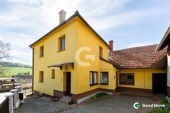 Nabizim k prodeji rodinný dům o dispozici 2+kk a 4+1, dvě ko