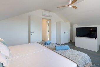 Vila s plochou pozemku: cca 450 m² • 3 ložnice / 2 koupelny 