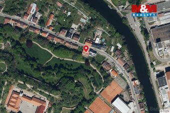 Nabízíme k pronájmu řadový rodinný dům (polovina dvojdomku) 