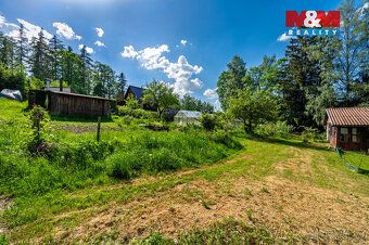 Nabízíme k prodeji zahradu o ploše 841 m² v obci Velhartice,