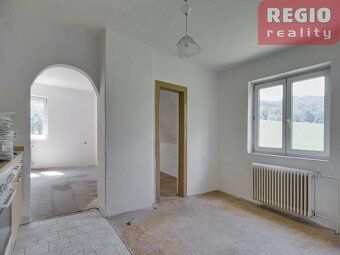 Nabízíme k prodeji rodinný dům s terasou a zděnou garáží s p