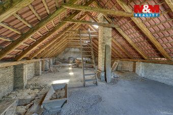 Nabízíme rodinný dům v Praha – Horních Počernicích s velkým 