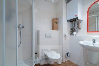 Ev.č. N09323 Nabízíme k pronájmu obchodní prostor o celkové 