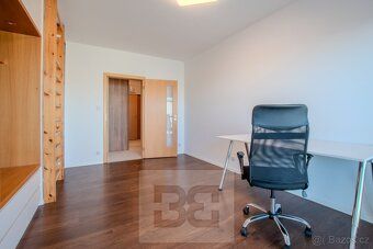 Ev.č. N09329 K nastěhování dle dohody.
Nabízíme k pronájmu k