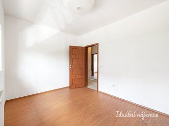 K dlouhodobému podnájmu nabízíme byt o dispozici 3+kk v klid