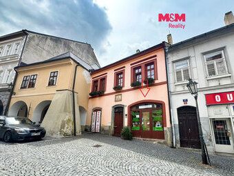 Nabízím k pronájmu nově zrekonstruovanou kancelář umístěnou 