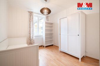 Nabízíme k pronájmu prostorný byt o velikosti 3+kk, 60 m2 . 