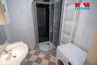 Nabízíme k pronájmu prostorný byt o velikosti 3+kk, 60 m2 . 
