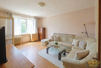 Nabízíme zajímavý byt o výměře 54m², pozor i s rohovou garáž