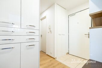 K dlouhodobému podnájmu nabízíme velmi příjemný a světlý byt