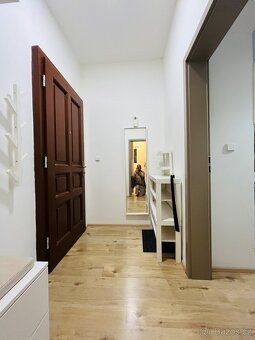Byt k pronájmu - 1+1, 50m2, 1. patro, cihla, Praha 10 - Vršo