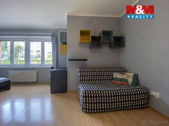 Nabízíme k pronájmu útulný a kompletně zařízený ateliér o di