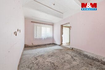 Nabízíme k prodeji samostatný rodinný dům o dispozici 4+1 v 