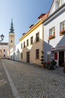 Nabízíme Vám pronájem nebytového prostoru s bezbariérovým př