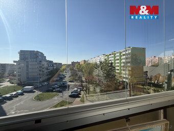 Nabízíme k prodeji světlý byt 2+1 v Praze, o celkové ploše s