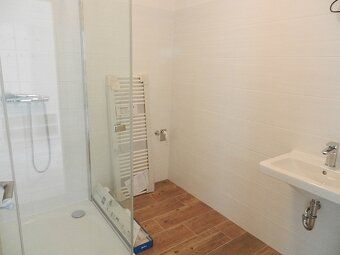 Pronájem nového, zděného bytu 60 m² s lodžií a se sklepem 2,