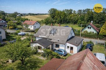Nabízím Vám ke koupi prostorný rodinný dům o dispozici 5+1 s