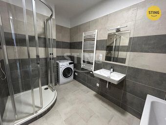 Nabízíme k pronájmu velmi pěkný byt 3+kk (87 m2) s terasou a