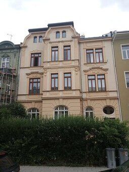 Nabízíme k pronájmu bytovou jednotku 2+1 o výměře 52m2. Byt 
