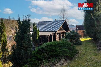 Nabízíme k prodeji krásnou chatu o užitné ploše 16 m² se zah
