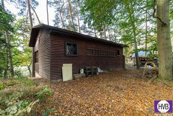 Nabízíme k prodeji podezděnou chatu 2+1 o obytné ploše 50 m2