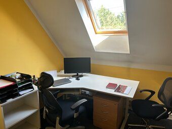 Celkem 4x kancelář o výměře 3x 8,75m2 a 1x 12,25m2. Možno pr