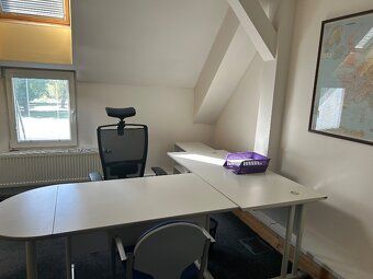Celkem 4x kancelář o výměře 3x 8,75m2 a 1x 12,25m2. Možno pr