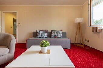 Nabízíme pronájem zařízeného apartmánu 2+1 v blízkosti centr
