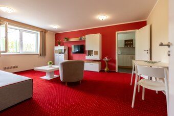 Nabízíme pronájem zařízeného apartmánu 2+1 v blízkosti centr