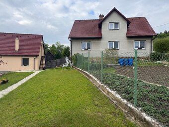 Hledáte bydlení v Zubří? Nabízíme Vám k pronájmu 1. patro ro