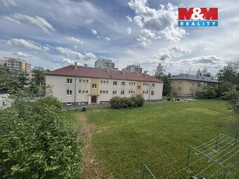 Prostorný slunný byt 2+1 (3 samostatné, neprůchozí místnosti