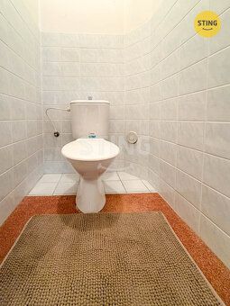 Nabízíme k prodeji patrový, podsklepený rodinný dům se dvěma