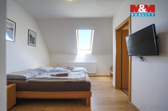 Nadstandardní rekreační objekt o užitné ploše 400 m² s pozem