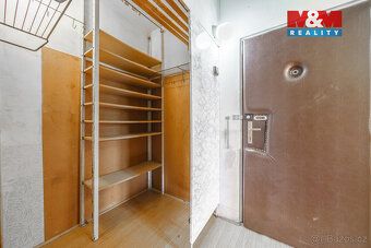 Nabízíme k prodeji byt 3+1 o užitné ploše 66 m² v Karlových 
