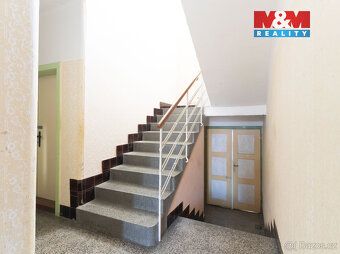 Exkluzivně Vám nabízíme k prodeji podsklepený dvoupodlažní r