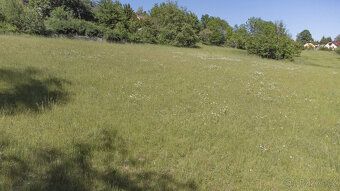 Klidné místo pro rodinný dům i rekreační chalupu | Zaluží u 