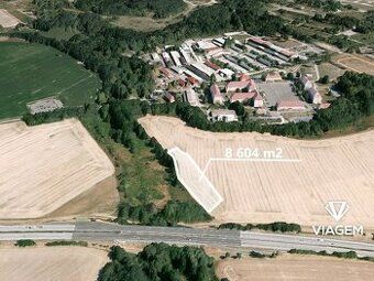 Prodám stavební parcelu cca 300m2, která se nachází v atrakt