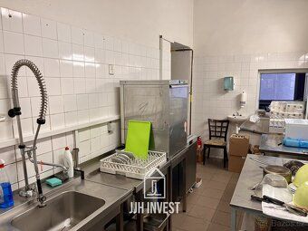 Ev.č. 00092 Nabízíme k pronájmu hotelovou restauraci v rámci