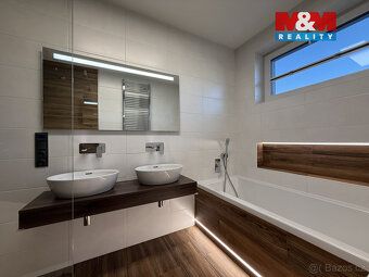 Nabízíme k prodeji moderní bungalov v klidné části obce Rych