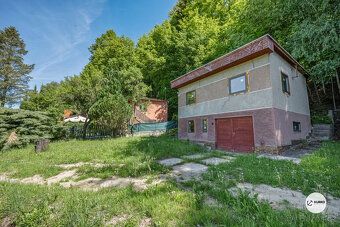 Nabízíme zděnou chatu o dispozici 3KK s podlahovou plochou 8